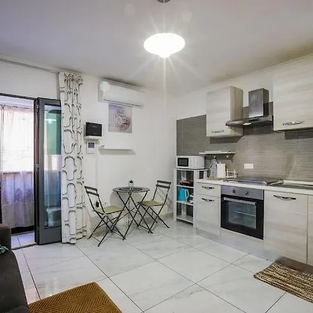 Holiday home Casa Alfredo Mergellina Sea&city *